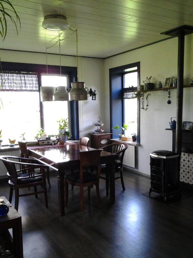 Bed & Breakfast “ Gastvrij Onthaal “ Een-West Exterior foto